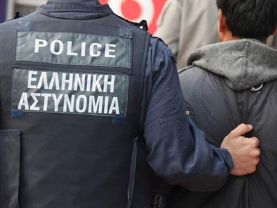 Συνελήφθησαν για διακίνηση παράνομων μεταναστών