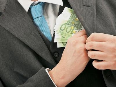 Διαταγή τ’ αφεντικού και… πάει ο μισθουλάκος