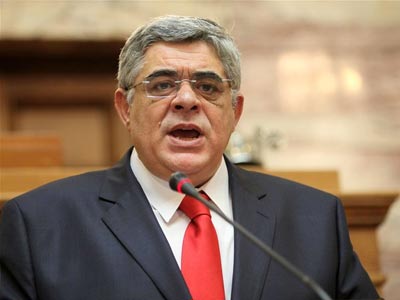 «Η Μέρκελ έρχεται για να περιφρουρήσει τα γερμανικά κεφάλαια»