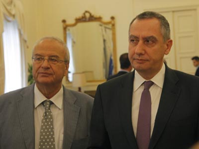 Οι εκλογές στο επίκεντρο