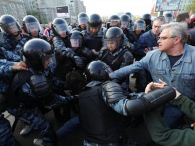 Συλλήψεις αντικαθεστωτικών στη Μόσχα