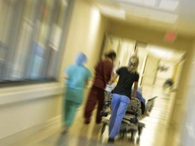 Ηλικιωμένη έπεσε από το μπαλκόνι νοσοκομείου