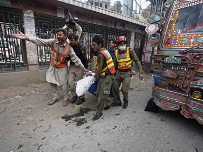 Πακιστάν: Τέσσερις νεκροί σε βομβιστικές επιθέσεις