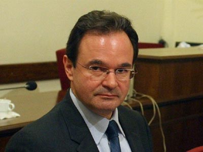 Δικογραφία κατά του Παπακωνσταντίνου στη Βουλή