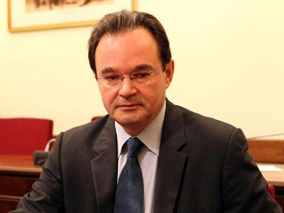 Αυτοί θα δικάσουν τον Παπακωνσταντίνου