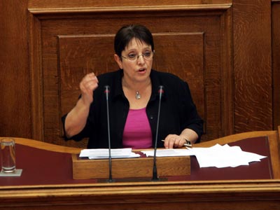 Η Παπαρήγα ζητεί την απόσυρση του ενιαίου φόρου ακινήτων