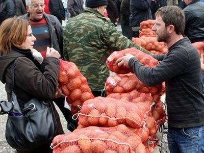 Το κίνημα «Χωρίς μεσάζοντες» με δικό του brand name Το κίνημα «Χωρίς μεσάζοντες» με δικό του brand name