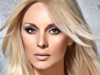 Σουβλατζίδικο άνοιξε η Πέγκυ Ζήνα