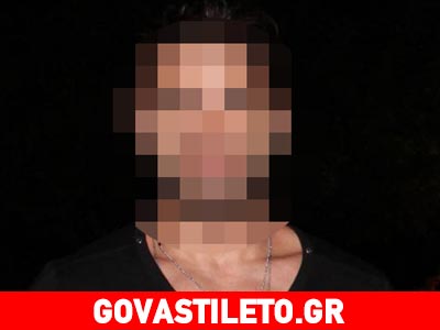 Είναι 36 ετών, γνωστός πρωταγωνιστής και ζει ακόμα με τη μαμά του