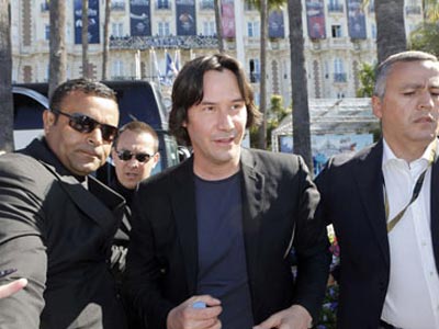 Ο Keanu Reeves πίσω από τις κάμερες