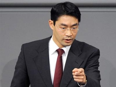 «Η ΕΚΤ να εποπτεύει τις μικρές τράπεζες»