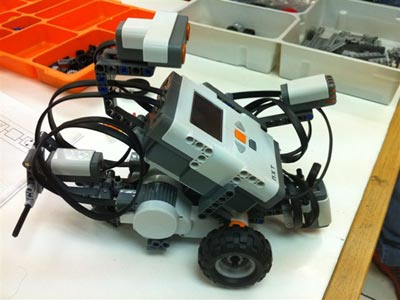 Ρομποτική και… χάσμα γενεών στο ΙΕΚ ΔΟΜΗ!