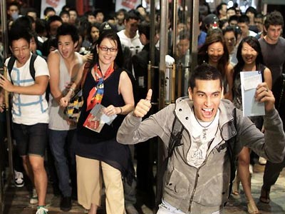 Αυστραλία: Πανικός στα καταστήματα λόγω εκπτώσεων