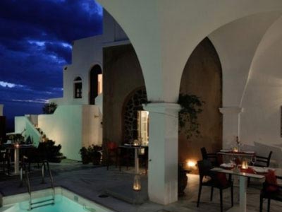 Πρωτιά για την Σαντορίνη