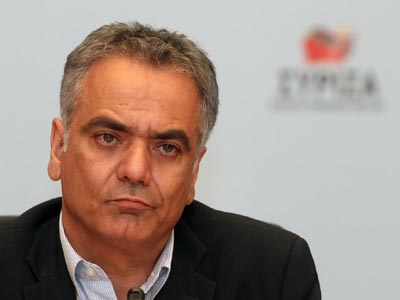 «Επιμήκυνση σημαίνει παράταση της ύφεσης»