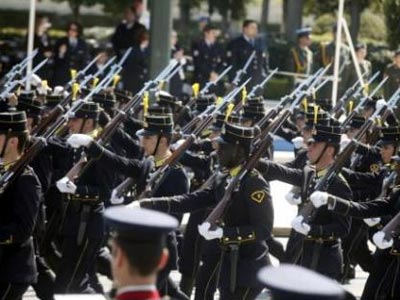 Μειώθηκαν οι εισακτέοι στις στρατιωτικές σχολές