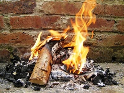 Στάχτη και μπούρμπερη…