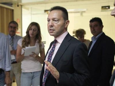 Πιλοτική μείωση του ΦΠΑ ζήτησε ο Στουρνάρας