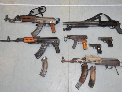 Ποινικές διώξεις στους οκτώ συλληφθέντες με τα όπλα