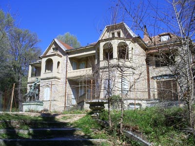 Πορσελάνες και τσαγιέρες επιστρέφουν στο Τατόι