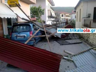 Τραυματισμός μαθητών από ανεμοθύελλα στα Τρίκαλα
