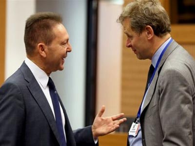 Ολοκληρώθηκε η συνάντηση Στουρνάρα – τρόικας