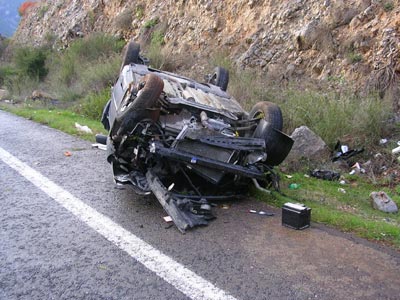 Ένας νεκρός και τρεις τραυματίες σε τροχαίο