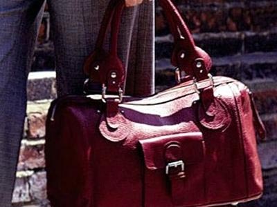 Έκλεψαν από 78χρονη τσάντα με 27.000 ευρώ!