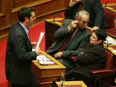 Αναβλήθηκε η συζήτηση των ερωτήσεων Τσίπρα – Παπαρήγα