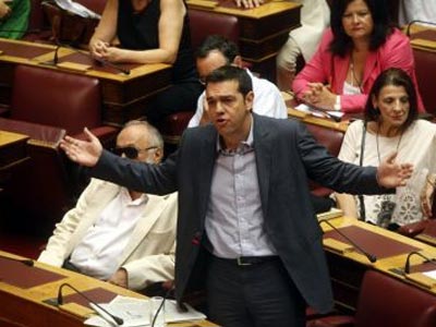 «Ο αντίστοιχος Τσίπρας στην Αργεντινή έφυγε με ελικόπτερο»