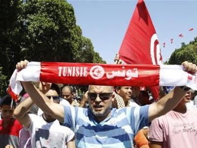 Δακρυγόνα κατά διαδηλωτών στην Τυνησία