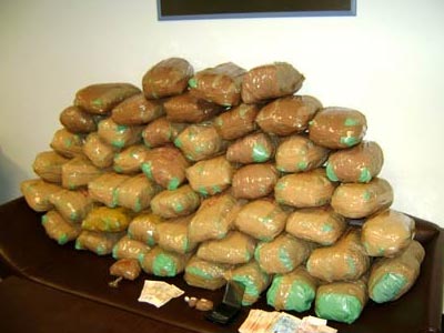 Εντόπισαν 390 κιλά χασίς σε φορτίο με ελιές