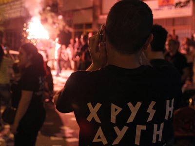 Συνελήφθησαν μέλη της Χ.Α. με γκλοπ, σουριάδες και σπρέι πιπεριού Συνελήφθησαν μέλη της Χ.Α. με γκλοπ, σουριάδες και σπρέι πιπεριού