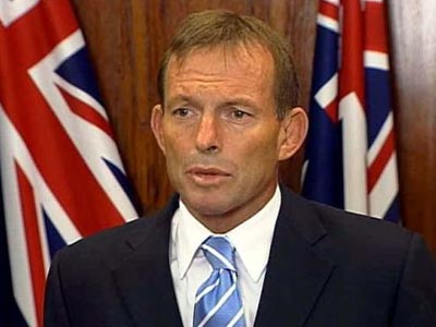 Δύο πρώην πρωθυπουργοί καλούν τον σημερινό για περικοπές