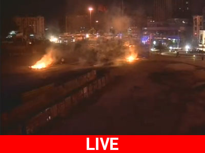 LIVE: Καίγεται η πλατεία Ταξίμ