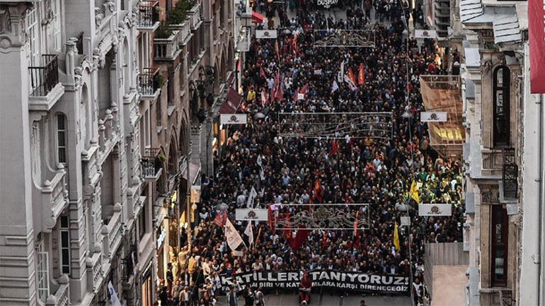 Τουρκία: Αντικυβερνητικές διαδηλώσεις μετά την επίθεση στην Άγκυρα