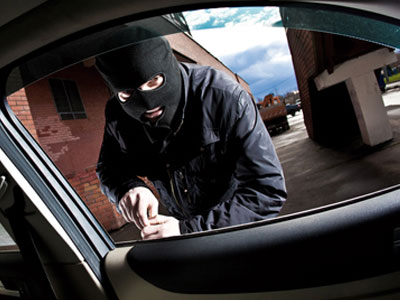 Ηράκλειο: Σταμάτησε στο περίπτερο και του έκλεψαν το αμάξι