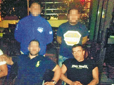 Γκαζάκια σε καφετέρια μέλους της Χρυσής Αυγής