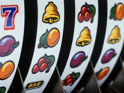 Θεσσαλονίκη: Συλλήψεις για «φρουτάκια» σε καφετέρια