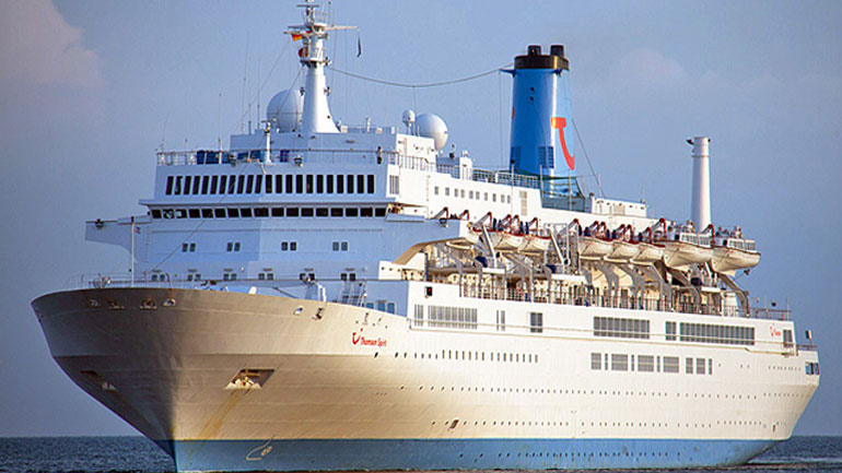 Στο λιμάνι της Καβάλας το εντυπωσιακό κρουαζιερόπλοιο Thompson Spirit