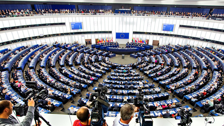 ΚΚΕ: Οι τραμπουκισμοί των Χρυσαυγιτών στο Ευρωκοινοβούλιο αντιμετωπίστηκαν αποφασιστικά