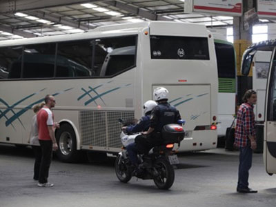 Κάμερες έχουν καταγράψει τις κινήσεις των ληστών στα ΚΤΕΛ Κηφισού