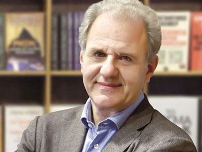 Ηλ. Λιβάνης: «Ντροπή να μας κουνούν το δάχτυλο αυτοί που μας χρωστάνε»