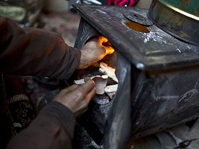 Λέσβος: Γείτονες έσωσαν ηλικιωμένη από φωτιά στο σπίτι της