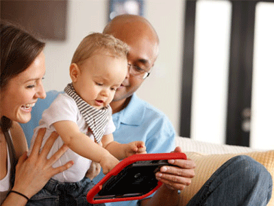 Γιατί δεν κάνει να δίνουμε τα tablet σε νήπια;