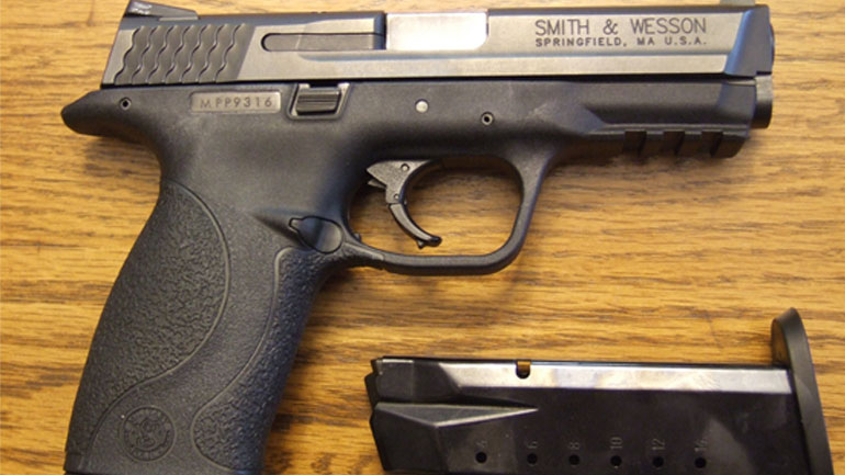 Γυναίκα στις ΗΠΑ έκρυψε όπλο στον κόλπο της