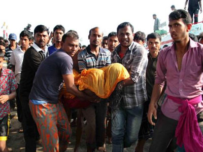 Μπανγκλαντές: Στους 65 έφτασαν οι νεκροί του ναυαγίου