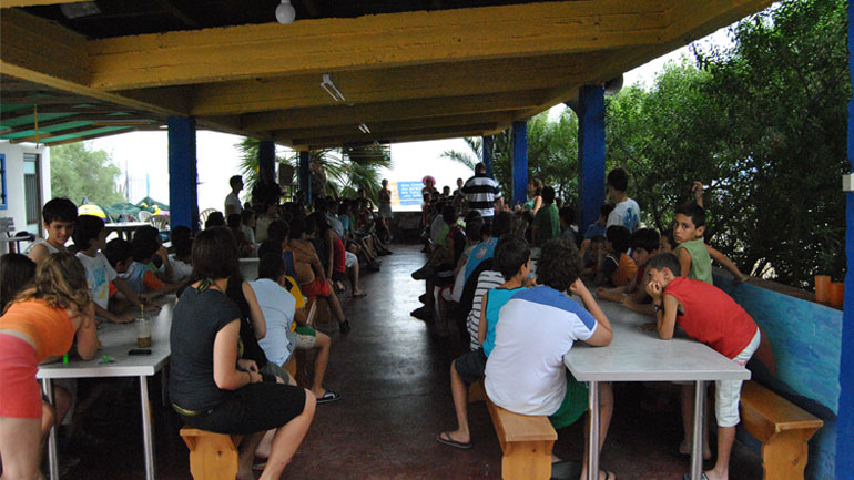 Ξεκίνησαν οι αιτήσεις για τις παιδικές κατασκηνώσεις από τον ΟΑΕΔ για το 2015