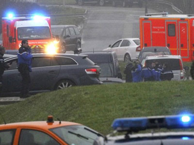 Στον Εισαγγελέα τέσσερις ύποπτοι για το μακελειό στο Παρίσι