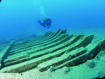 Αναδεικνύεται το «ξύλινο» ναυάγιο στο Λιμάνι της Ρόδου